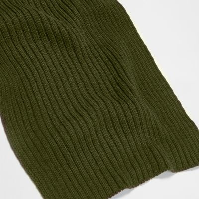 Green ribbed knit scarf